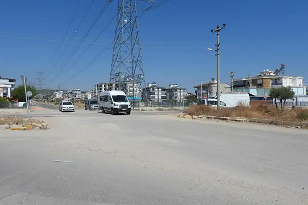 Kepez Şelale Mahallesi’nde yol çalışması sürüyor