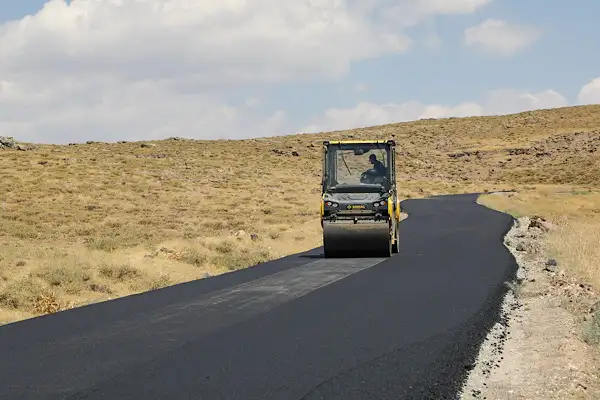  Erciş’te 20 kilometrelik grup yolu sıcak asfalta kavuşuyor