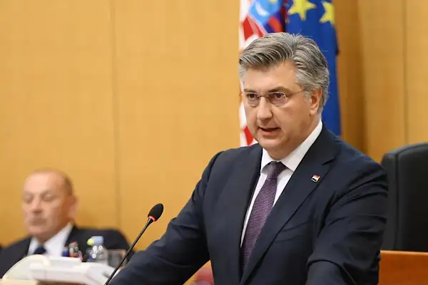 Plenkovic: Bin 725 kayıp kişiye saygı duruşunda bulunuyoruz