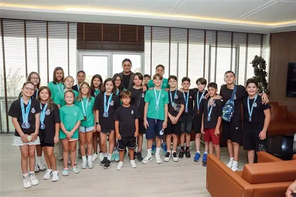 Aliağalı yüzücüler Samsun’dan derecelerle döndü