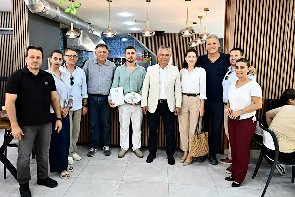Muratpaşa’da 3 işletmeye gıda güvenliği ve hijyen sertifikası verildi