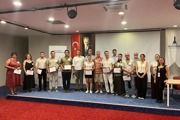 İzmir’de Yurttaş Meclisi çalışmaları 18 ilçeye ulaştı
