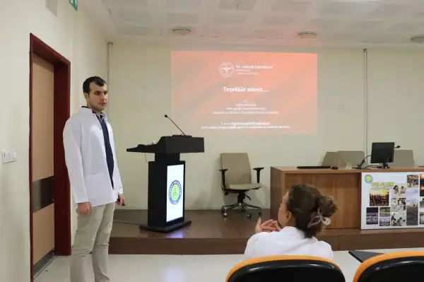Harran Üniversitesi hastanesinde sağlık çalışanlarına KKKA farkındalığı eğitimi