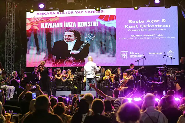 Ankara’da Kayahan için iki günlük konser programı düzenlendi