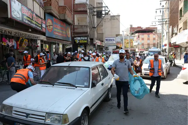 Diyarbakır’da Kolektif emekle temiz kentler kampanyası başladı