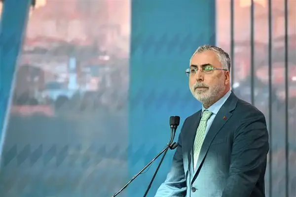 Bakan Işıkhan'dan Cumhurbaşkanı Erdoğan'a yönelik açıklamalara tepki