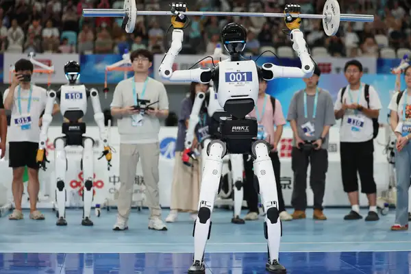 Çin’den insansı robot sektörüne 100’den fazla temel standart planı