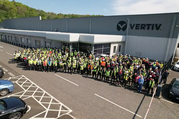 Vertiv, İrlanda Ve Kuzey Batı'da Tesislerini Genişletiyor, İstihdam Yaratıyor