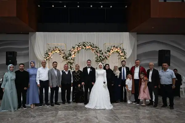 Vali Aktaş, nikah törenine katıldı