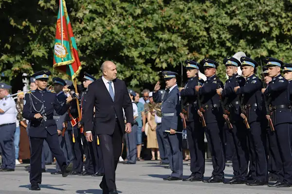 Radev: Hava Kuvvetleri personeli yeni teknolojilere uyum sağlamalı