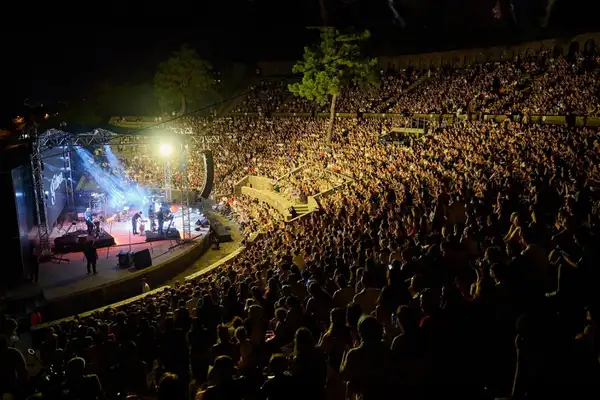 Marmaris aynı gece Tarkan ve Kenan Doğulu’yu ağırlayacak