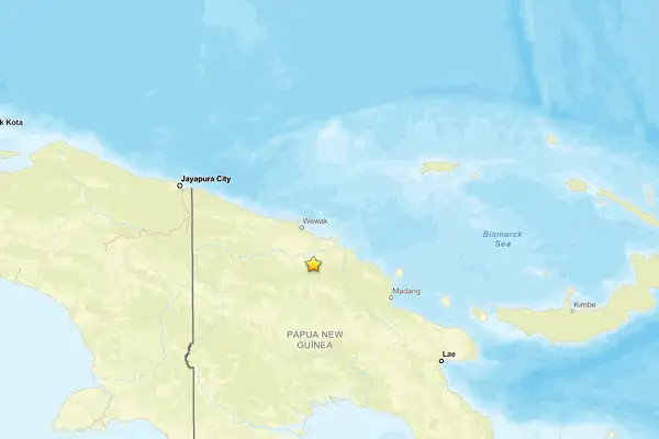 Papua Yeni Gine’de deprem
