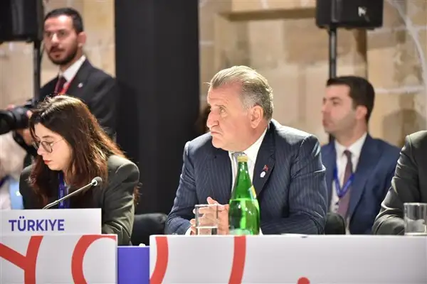 Bak: Evlatlarımızı desteklemeye ve yanlarında olmaya devam edeceğiz