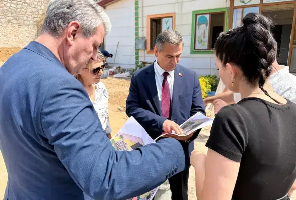 İzmit’te Turgut Çınar Çocuk Evi ve parklardaki çalışmalar incelendi