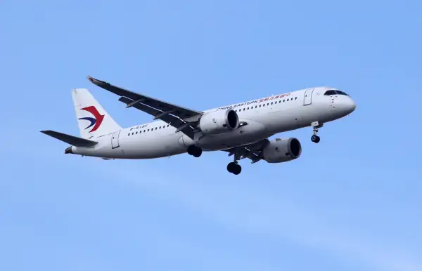 Çin’in C919 uçağı uluslararası ticari uçuşlara resmen başlıyor