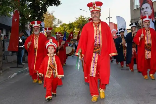 Osmangazi’de Uluslararası Balkan Festivali başladı