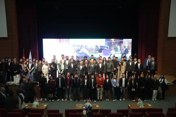 Başkan Büyükkılıç’tan Kayseri’yi tercih eden gençlere tebrik