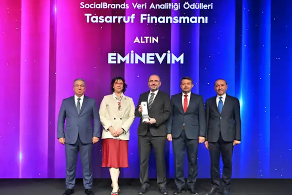 Eminevim Brandverse Awards’ta ‘sektörünün en iyisi’ olarak altın ödül kazandı