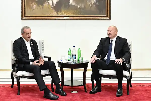 Aliyev ve Pezeşkiyan Bişkek’te bir araya geldi