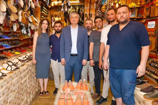 Adana Valisi Yavuz, Seyhan'da esnaf ve vatandaşlarla buluştu
