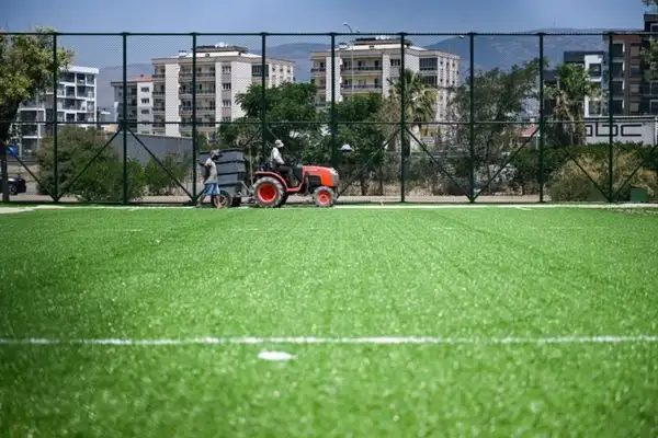 Bornova’da spor tesisleri yenilendi