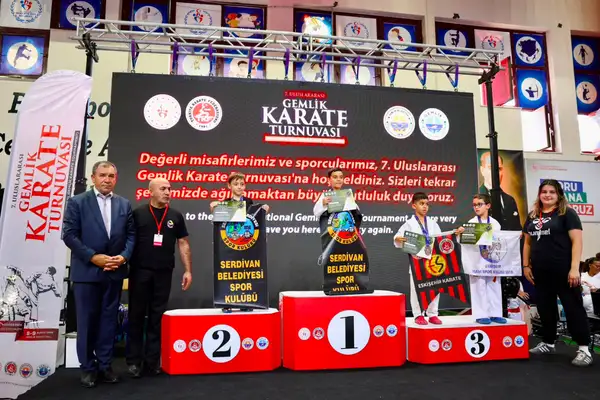 7'nci Uluslararası Gemlik Karate Turnuvası başladı
