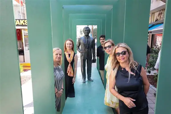 İzmir'de gazeteci İsmail Sivri vefatının 19. yılında anıldı