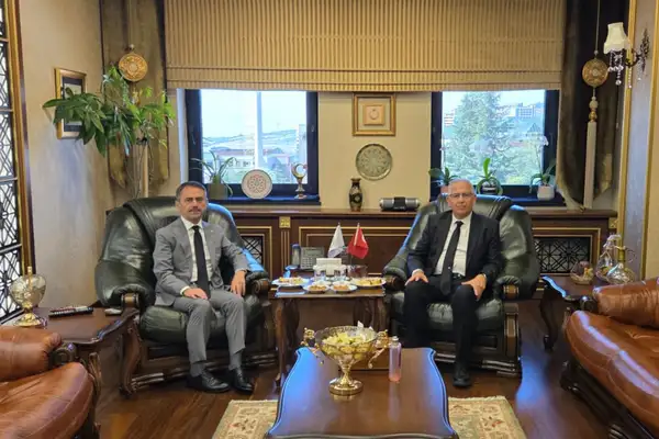 Vali Aktaş’tan KOÜ Rektörü Cantürk’e taziye ziyareti