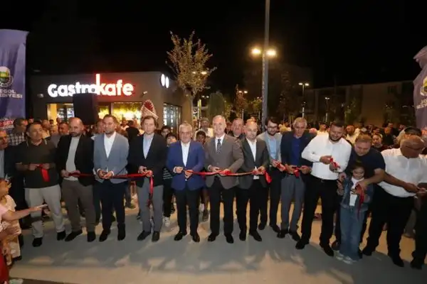 Alanyurt Meydanı hizmete açıldı