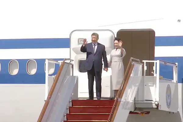 Çin Devlet Başkanı Xi, Kırgızistan’a geldi