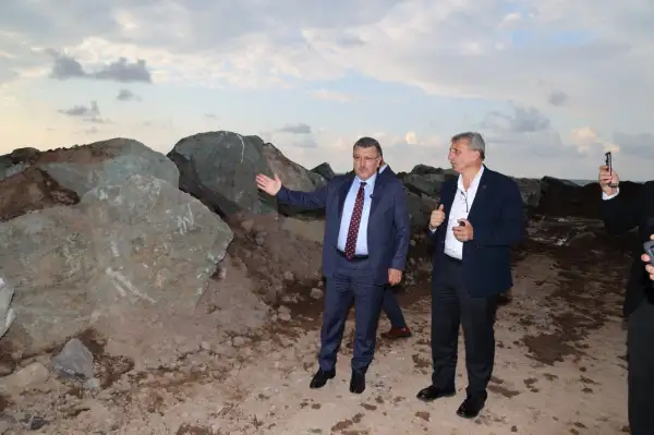 Arsin Yatırım Adası’nda tahkimat ve altyapı çalışmaları başladı