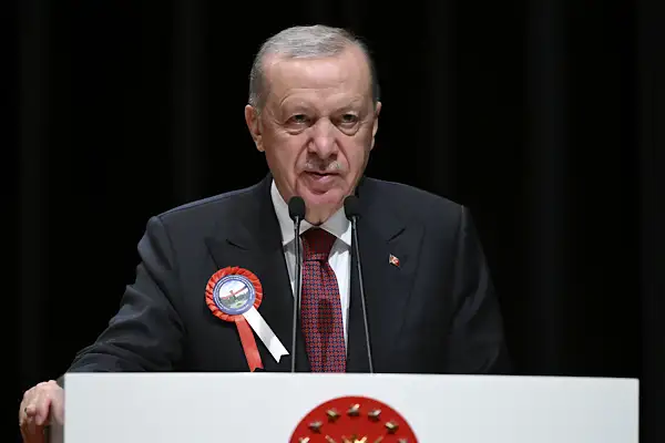 Cumhurbaşkanı Erdoğan, Ahlat Selçuklu Kabristanı’nı ziyaret etti
