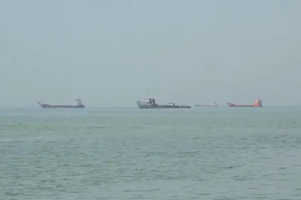 İran, Hürmüz Boğazı konusunda Umman’la anlaşmaya vardı