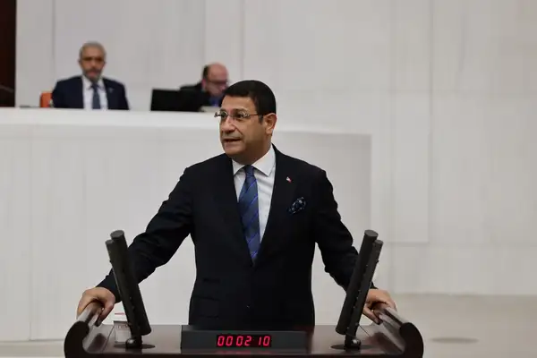 Şahin: Faiz ödemeleri bütçeyi 1,3 trilyon lira açığa sürüklüyor