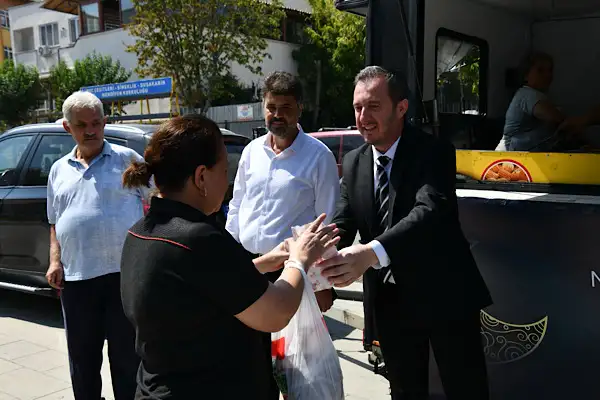Keşan’da Mevlid Kandili dolayısıyla lokma ikramı yapıldı
