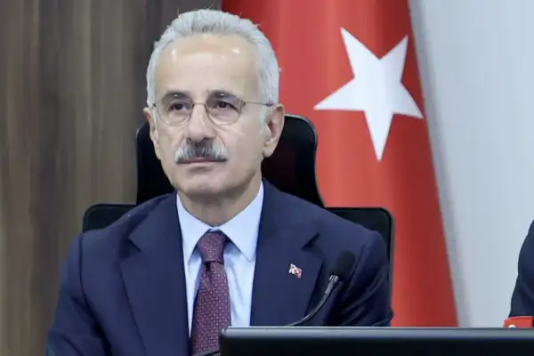 Bakan Uraloğlu: Türkiye küresel hava ulaşımında önemli merkezlerden biri oluyor
