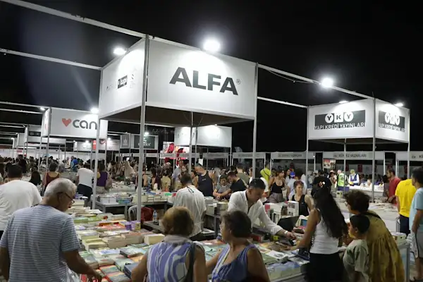8. Edremit Kitap Fuarı başladı