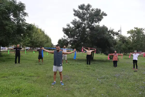 İzmit'te vatandaşlar güne sporla başladı