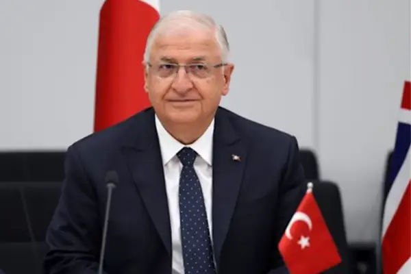 Bakan Güler, Donanma Komutanlığını ziyaret etti