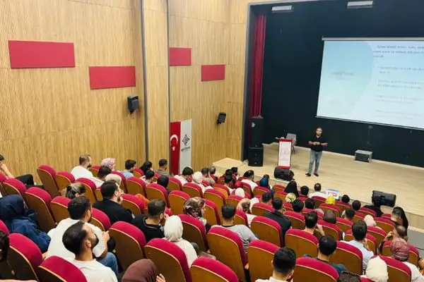 Batman Modeli evlilik hazırlığındaki gençlere tanıtıldı