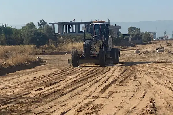 Aydın’da yol yapım ve bakım çalışmaları 17 ilçede sürüyor