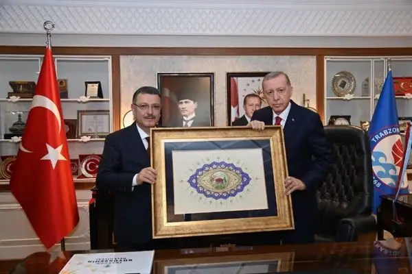 Genç: 25 yıldır milletimizle yürüyoruz