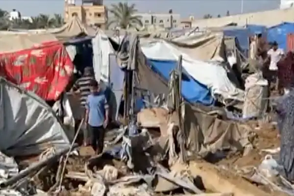 İsrail'in Gazze'ye hava saldırılarında 3 Filistinli hayatını kaybetti