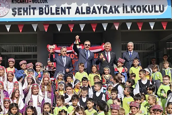 Gölcük’te 2026-2027 eğitim öğretim yılı törenle başladı