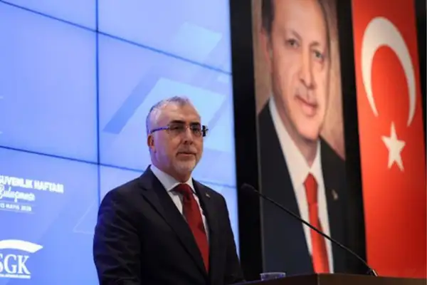 Bakan Işıkhan, Türkiye Kamu-Sen Genel Başkanı Kahveci’yi ağırladı