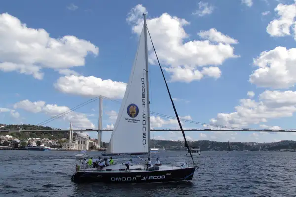 OMODA JAECOO’nun genç yelkencileri Bosphorus Cup’tan kupayla döndü