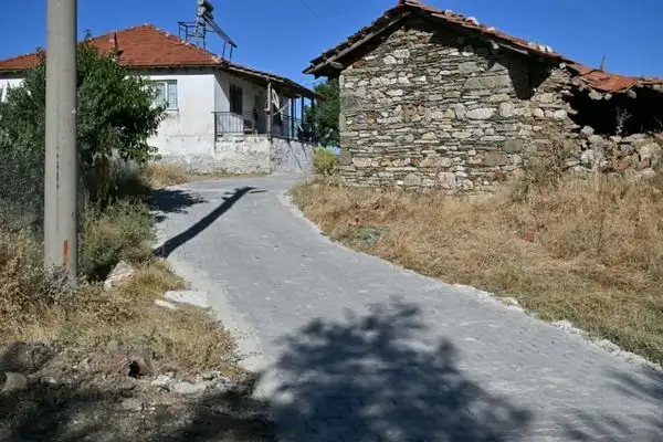 Gölbaşı Mahallesi ilk kez parke taşıyla buluşuyor