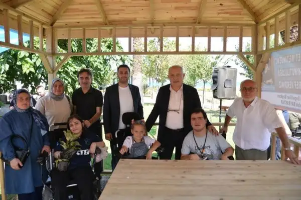 Ganita’da özel gereksinimli bireylere özel kamelya