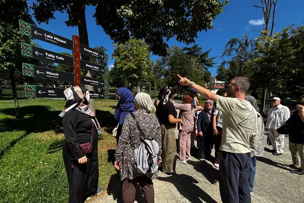 Maltepe Belediyesi’nin Güz Gezileri’nde Japon Bahçesi ve Emirgan Korusu ziyaret edildi