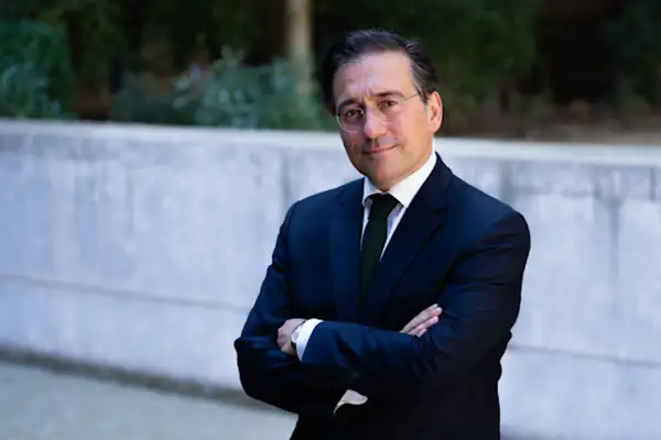 Albares: Ceuta ve Melilla diğer dış sınırlarla aynı dayanışmayı hak etmektedir
